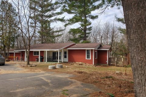 Group Friendly! Riverfront Waupaca Retreat w/ Yard House in Wisconsin