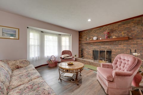 Pool + Basketball Court: Smyrna Family Home + Yard House in Smyrna