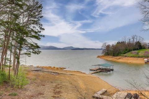 Dock, Deck + Views: Cherokee Lake Retreat! House in Morristown