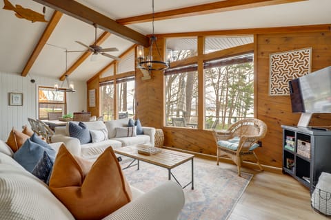 Dock, Deck + Views: Cherokee Lake Retreat! House in Morristown