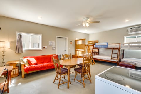 'Stargazer's Delight' in the Ozarks: Country Cabin Apartment in Ozark Mountains