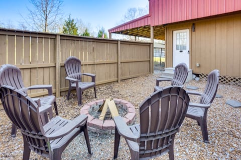 1 Mi to Lake! Angler's Retreat in Gilbertsville House in Kentucky