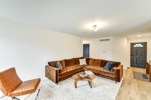 3 Mi to New Buffalo Beach! Family Retreat House in Michigan