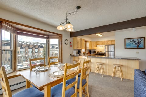 Mtn Base w/ Hot Tub Access Near Winter Park Resort Apartment in Fraser