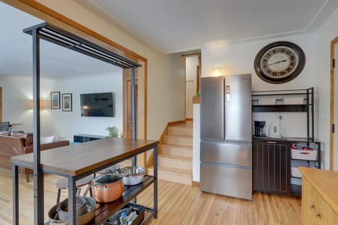 Lake Access Home on Cross Lake: Walk to Dtwn! House in Minnesota