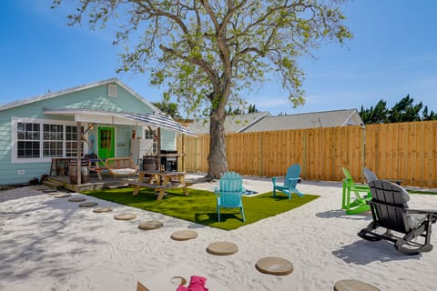 100 Ft to Shore! PCB Home w/ Outdoor Entertainment House in Laguna Beach