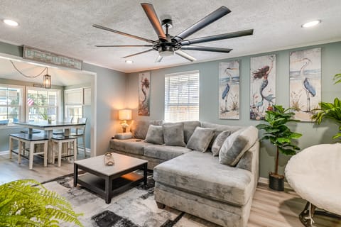 100 Ft to Shore! PCB Home w/ Outdoor Entertainment House in Laguna Beach