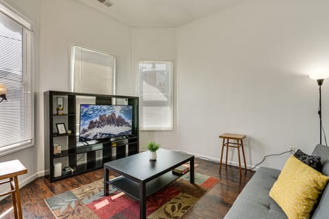 Spacious & Central! Pet-Friendly Emeryville Home House in Oakland