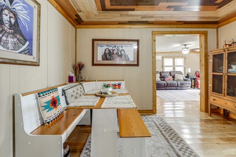 Quaint Mountain Charm! Robbinsville Hideaway House in Stecoah