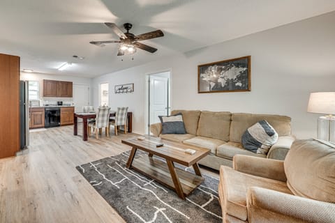 Family-Friendly Nash Home 6 Mi to the Rail Yard House in Texarkana