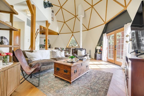 Geodesic Dome Home w/ Hot Tub & Yard in Big Bear! House in Big Bear