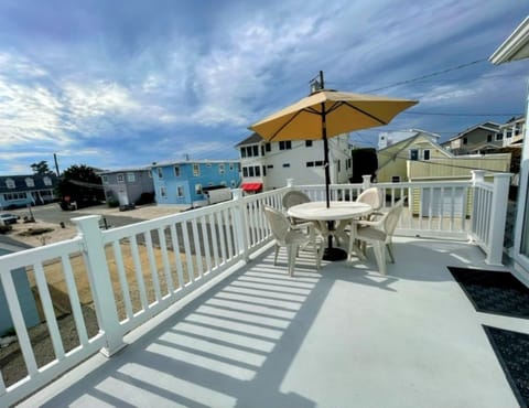 Perfect Rooftop Deck - Come RELAX!