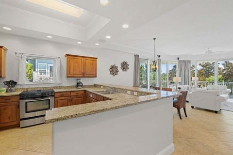 Thoughtfully equipped with granite finishes.