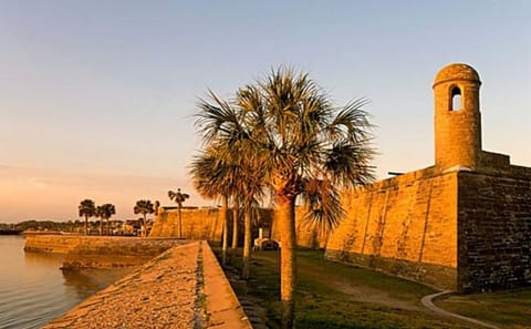 20 minutes away from Historic St. Augustine-Castillo do San Marcos