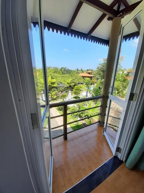 Standard Double Room, 1 King Bed | In-room safe, soundproofing, iron/ironing board, free WiFi