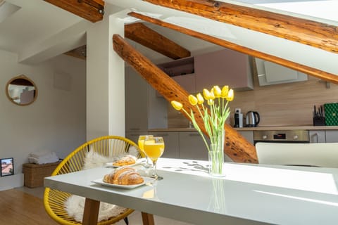Apartment (Apartman) | In-room dining