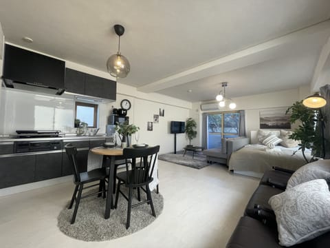 Premium bedding, down comforters, memory foam beds, desk
