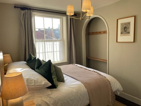 Bedroom 2 (1)