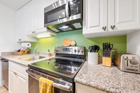 Fully stocked kitchen for all your dining needs