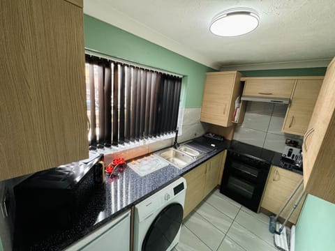 Apartment | Private kitchen | Fridge, microwave, oven, stovetop