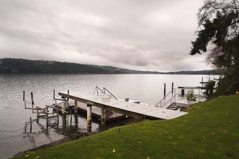 Private Dock for guests use!