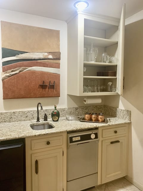 Buck’s Bar, Ice maker and serving sink.