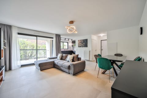 Deluxe Apartment | Lounge
