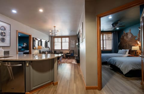 Condo, 2 Bedrooms | 2 bedrooms, iron/ironing board, WiFi (free)