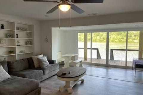 C90c5449 3ea6 4d2a 8916 307ed3c0da2e