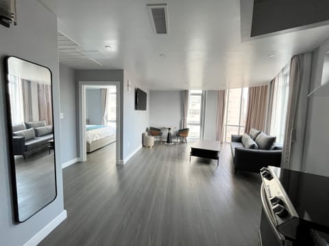 Deluxe Suite, City View | Private kitchen | Shared fridge, microwave