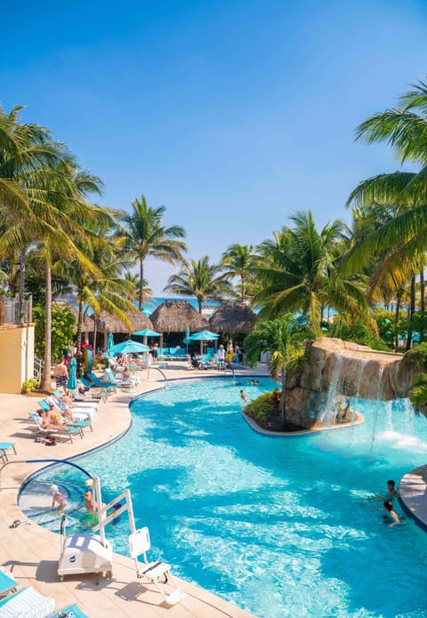 3 outdoor pools, sun loungers