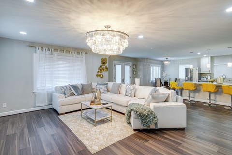 Silver Spring Vacation Rental | 4BR | 2BA | 3,611 Sq Ft | Stairs to Access