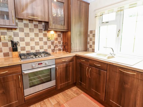 Fridge, dishwasher, electric kettle, toaster