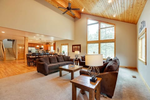 House (5 Bedrooms) | Interior