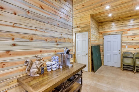 House (1 Bedroom) | Interior