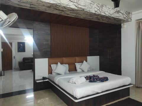 Suite | Soundproofing, WiFi (free), bed sheets