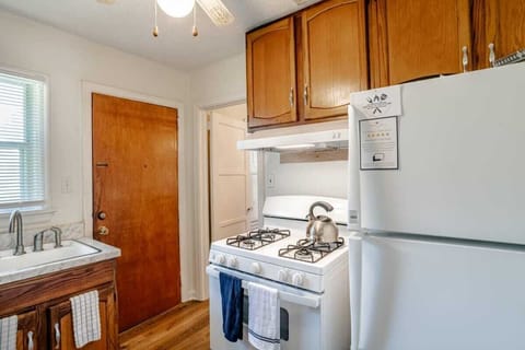 Fully equipped space for cooking