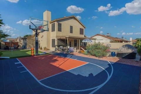 Private Basketball Court!