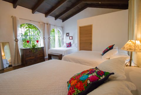 Family Room, 1 Bedroom, Garden View, Garden Area | Premium bedding, desk, iron/ironing board, WiFi (free)
