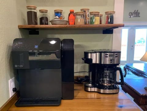 Coffee bar with single serve & carafe brewing options plus a pellet ice maker.