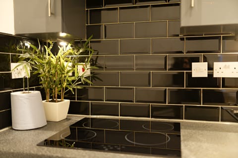 Romantic Duplex | Private kitchen | Full-size fridge, microwave, oven, electric kettle