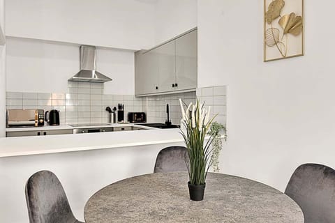 Apartment | Private kitchen | Fridge, microwave, oven, stovetop