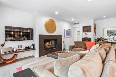 lodgeatlionshead-5-7189_53163934684_o