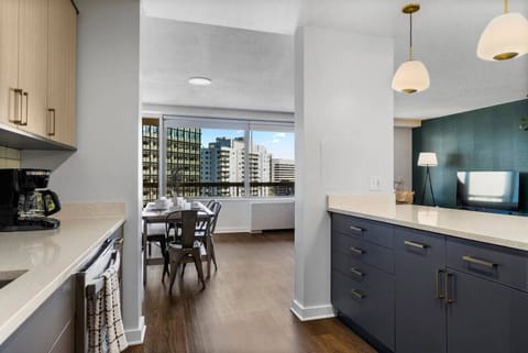 You’ll love the convenience and ease of this modern kitchen, designed with all the essentials for a seamless culinary experience.