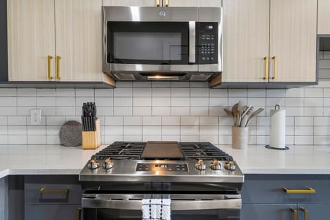 You’ll find everything you need in this thoughtfully stocked kitchen, perfect for preparing meals just the way you like.