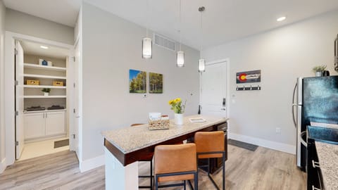 Fully Stocked Eat-in Kitchen | Dining Stools for 4 | Open Layout | High Ceilings