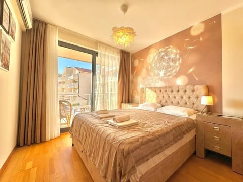 Premium Apartment | 2 bedrooms, desk, iron/ironing board, free WiFi