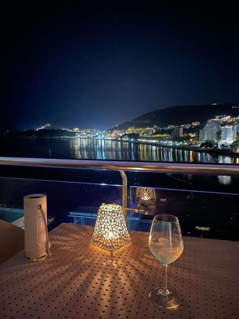 Panoramic Apartment | Terrace/patio