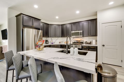 House (4 Bedrooms) | Interior