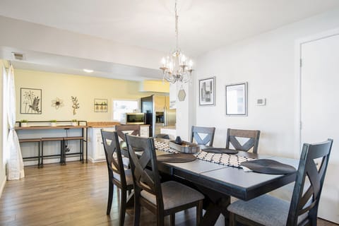 Moon Tide Dining Area